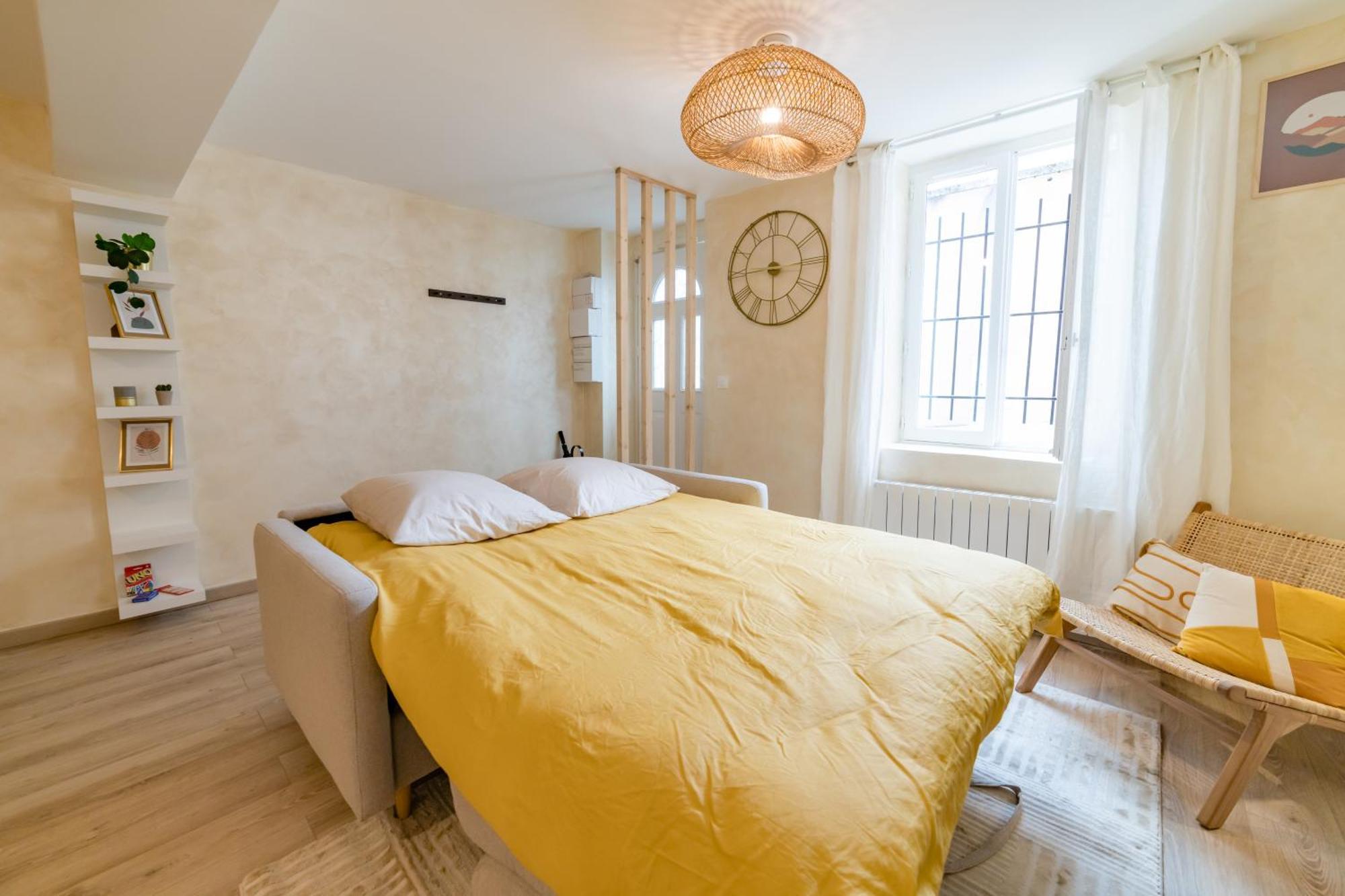 Sollys Apartment Auxerre Bagian luar foto