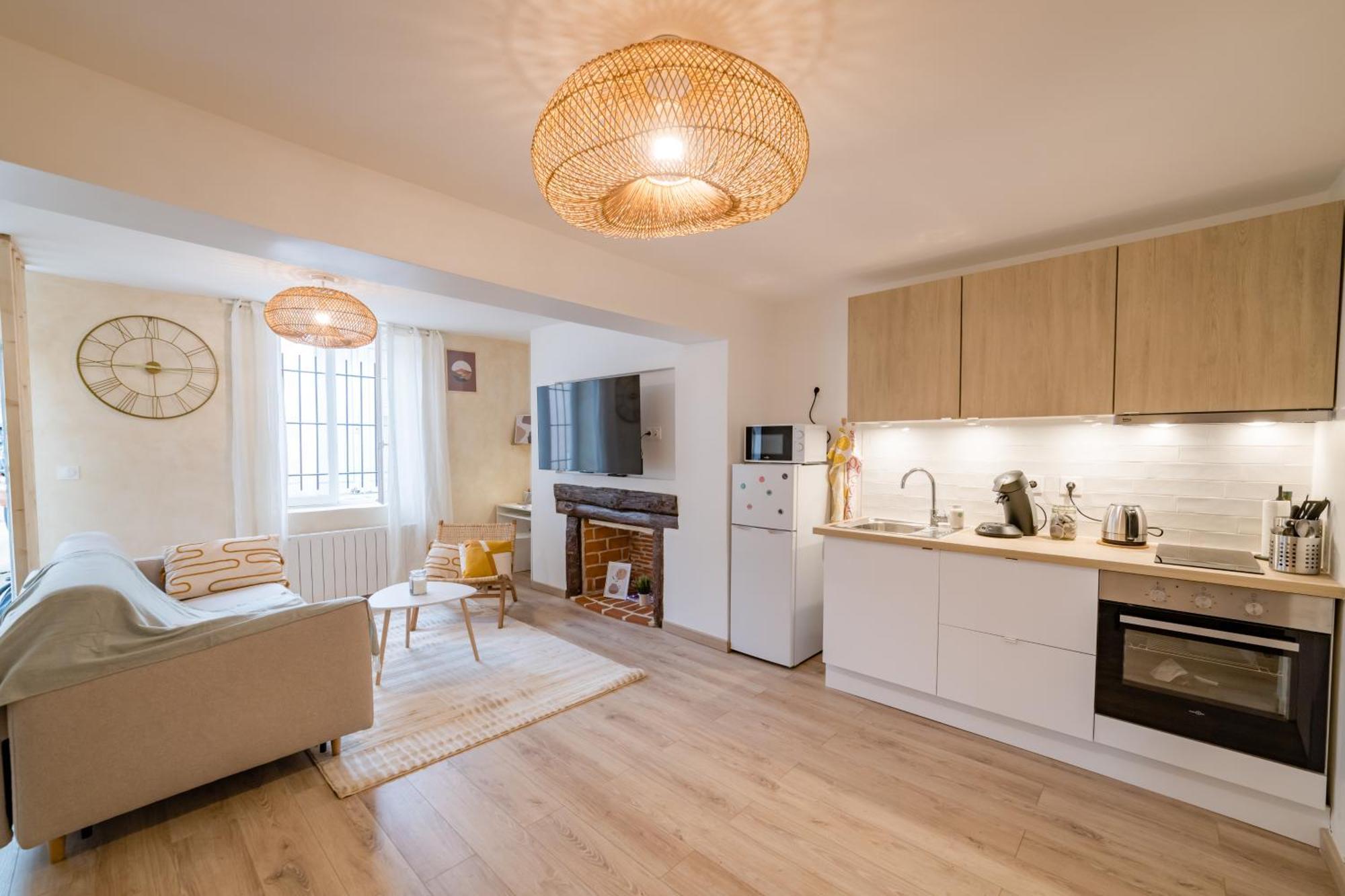 Sollys Apartment Auxerre Bagian luar foto